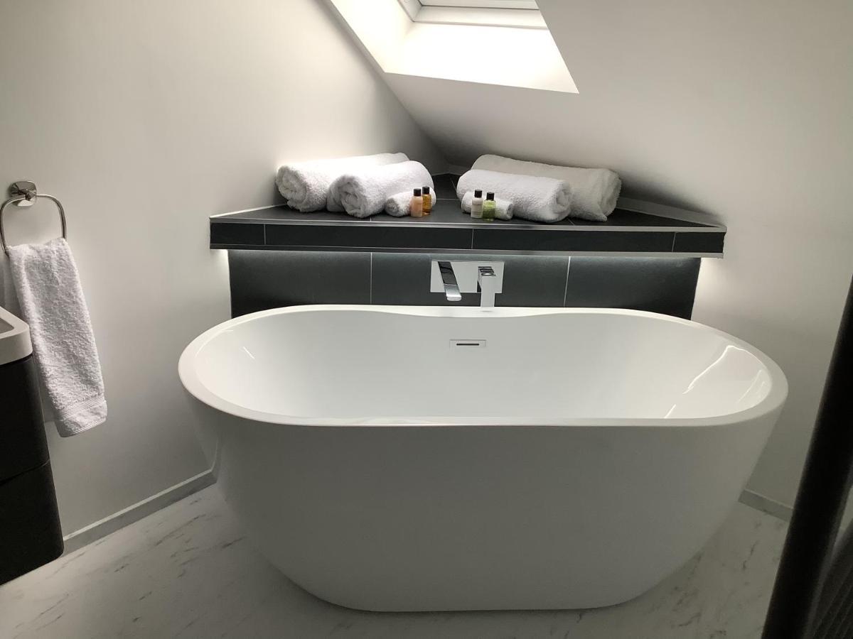 Little London Bed & Breakfast And Glamping Pod Hotel Abercraf Eksteriør billede
